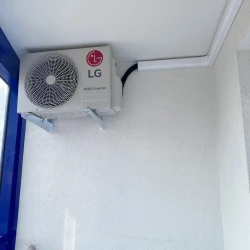 Установка кондиционера на балконе